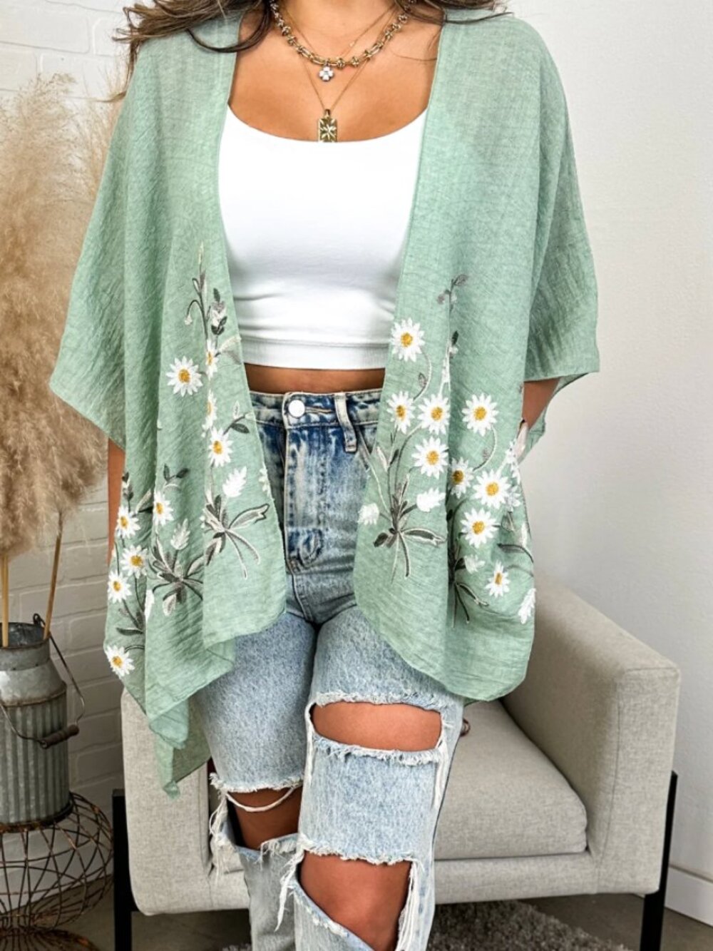 NWOT Sage Green Open-front Woven Kimono with Embroidered Daisy Hem